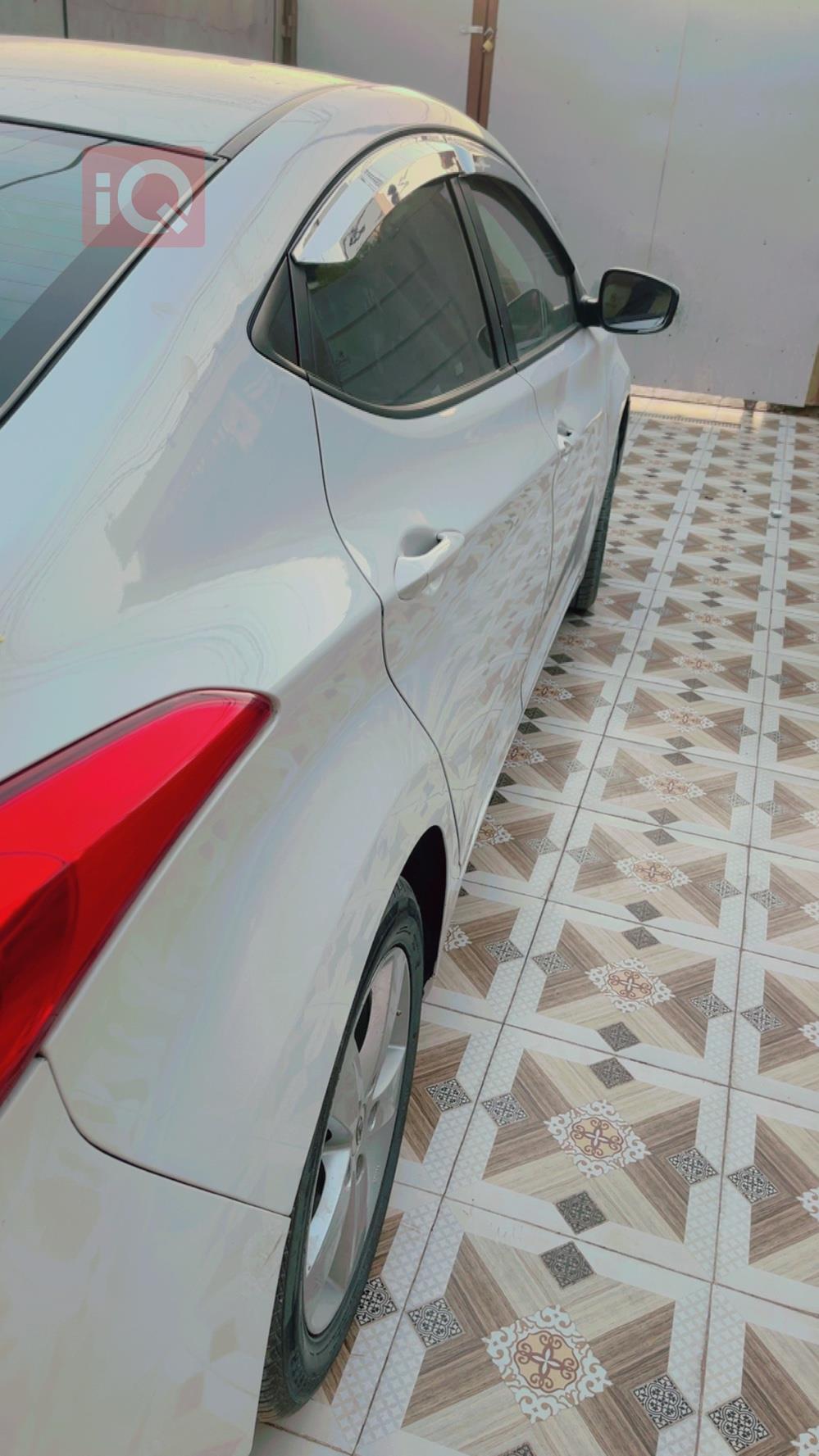 هیوندای ئەلەنترا